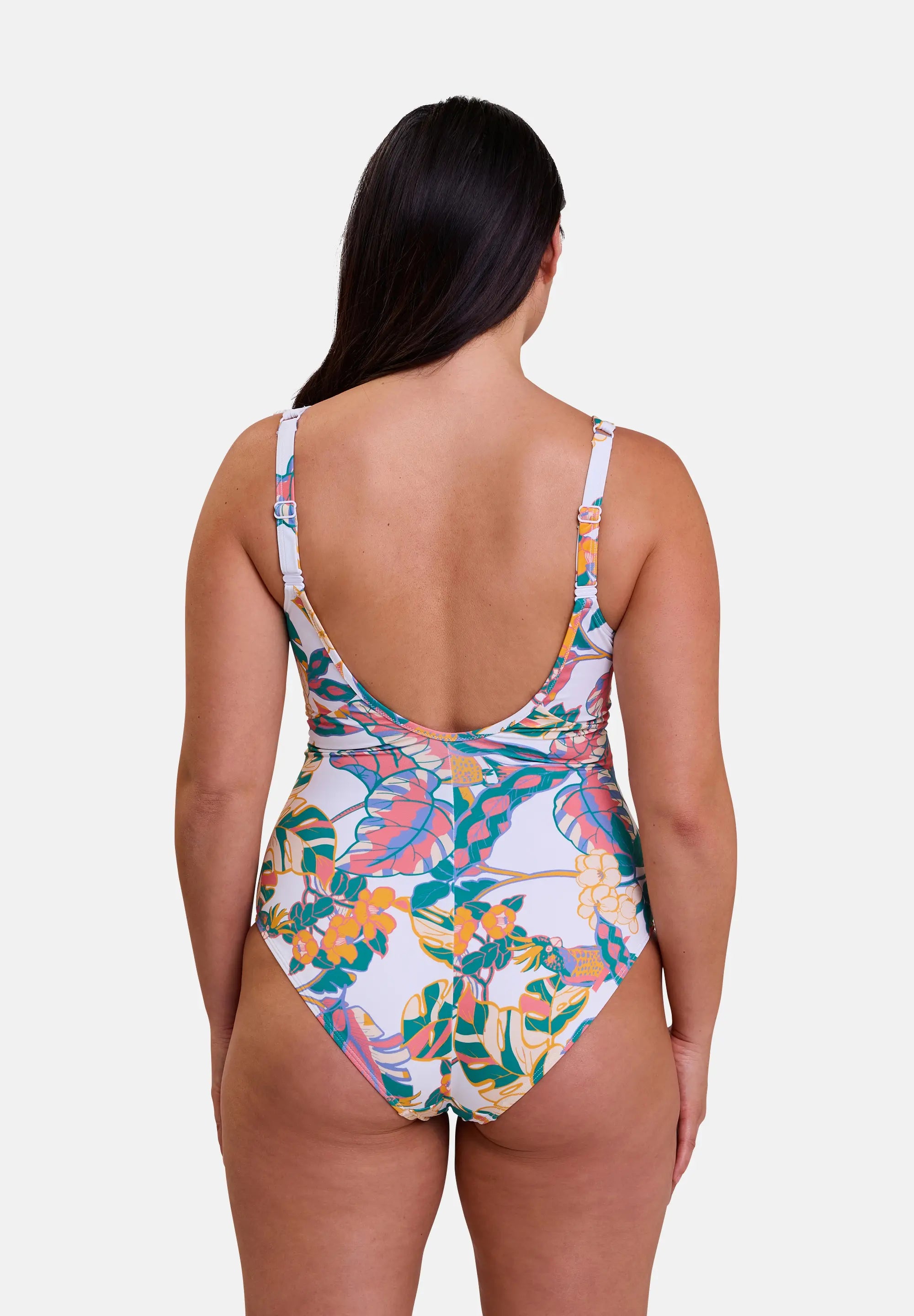 Fidji white 1-piece swimsuit set and pink beach trousers