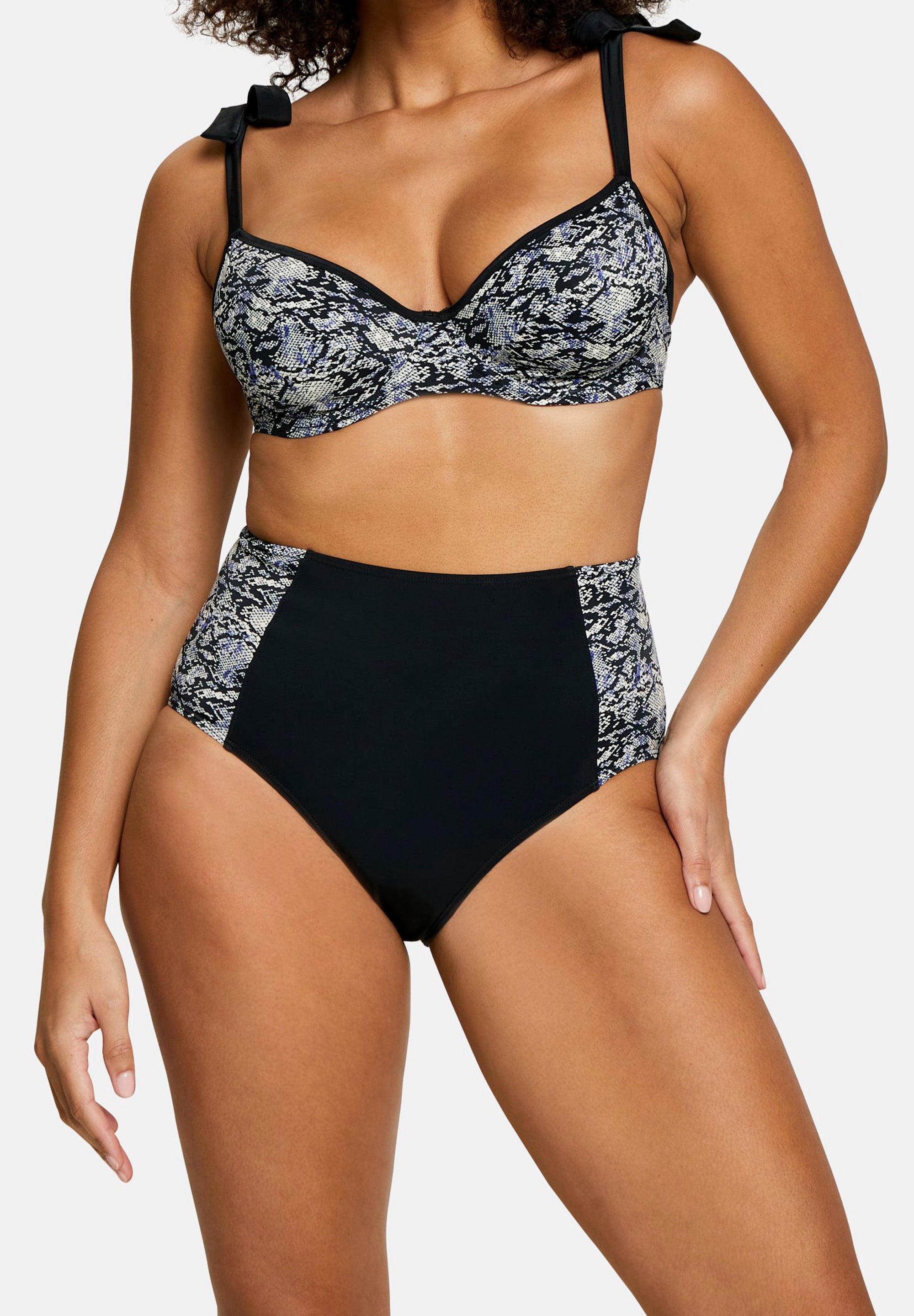 Bikinitop met beugel At the world's end Dierenprint Zwart