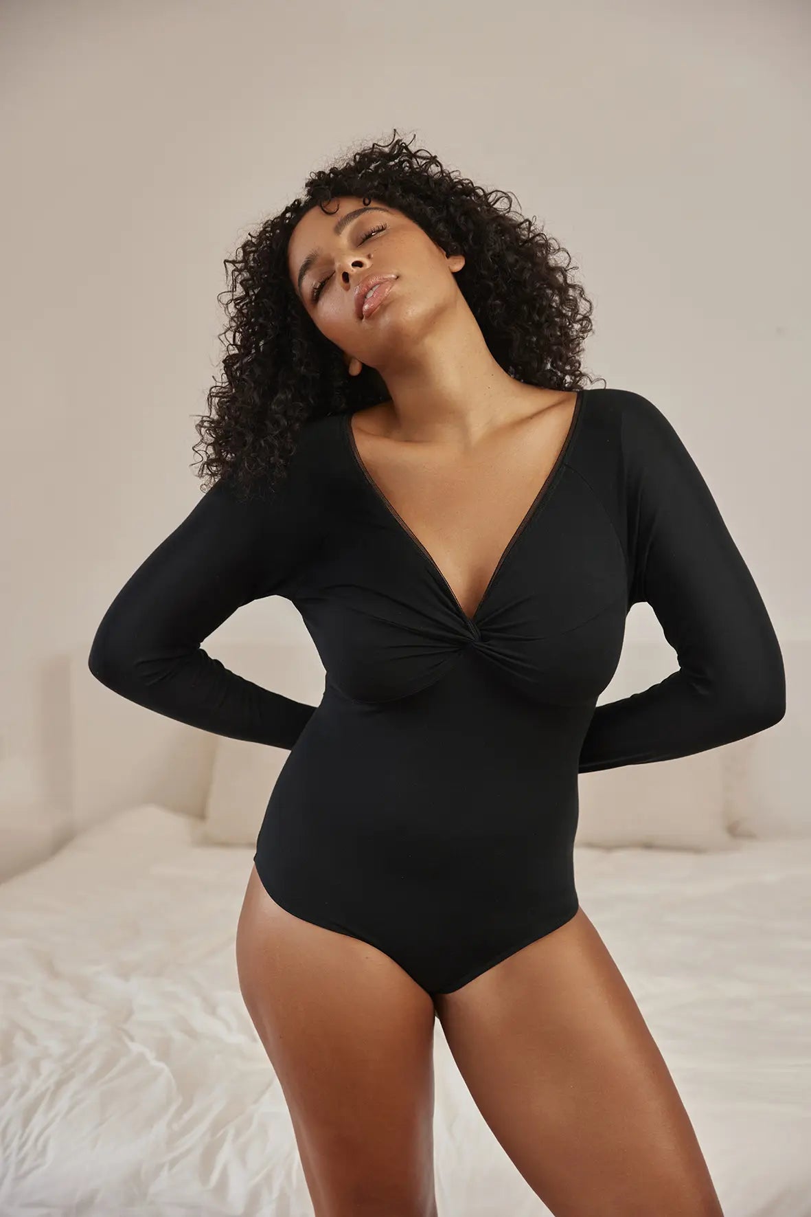 Body String En Noir À Motifs Chevrons Et Manches Longues | Tops | PLT FR Body String En Noir À Motifs Chevrons Et Manches Longues | Tops | PLT FR