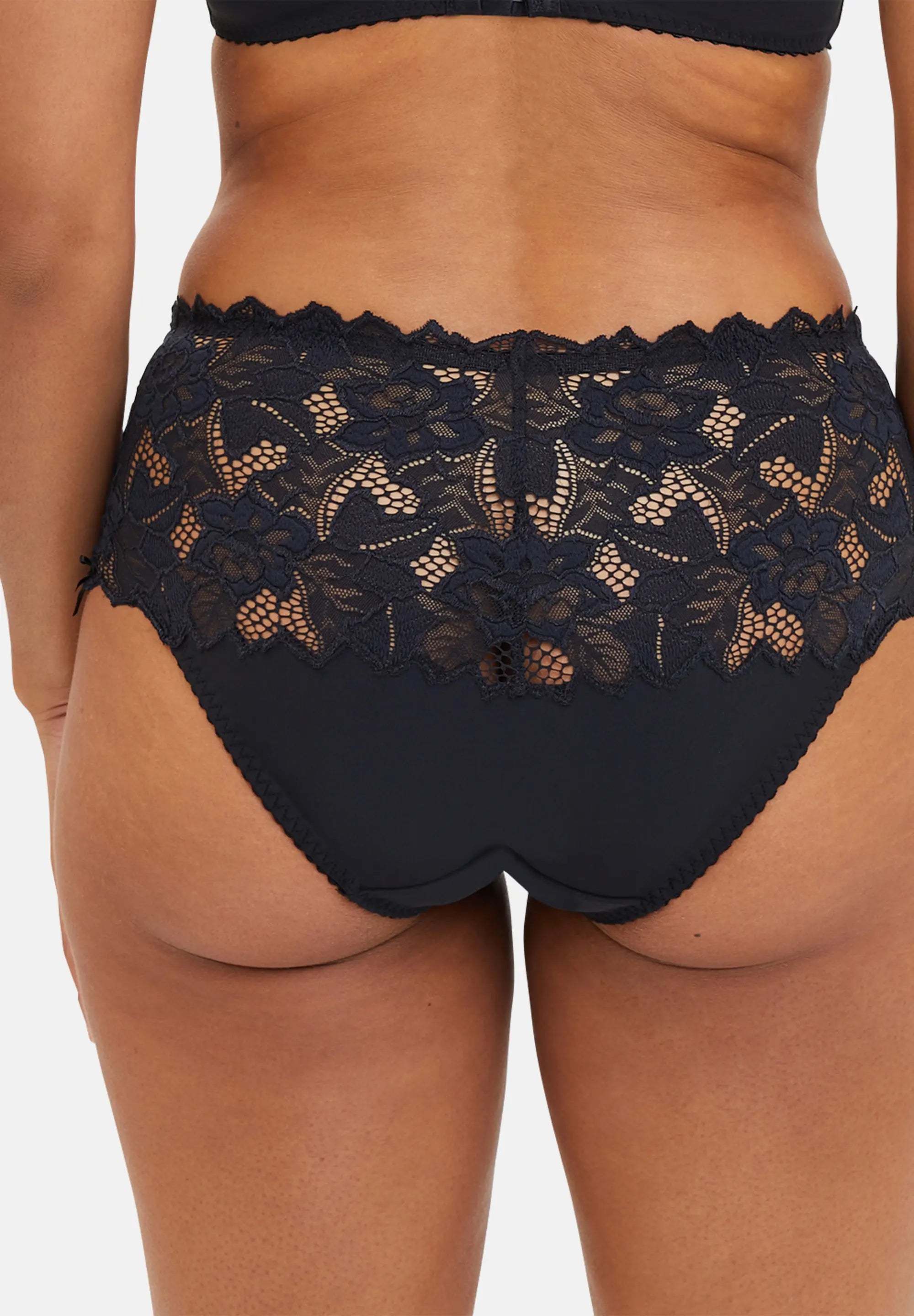 culotte noire à dentelle pour femme - de dos