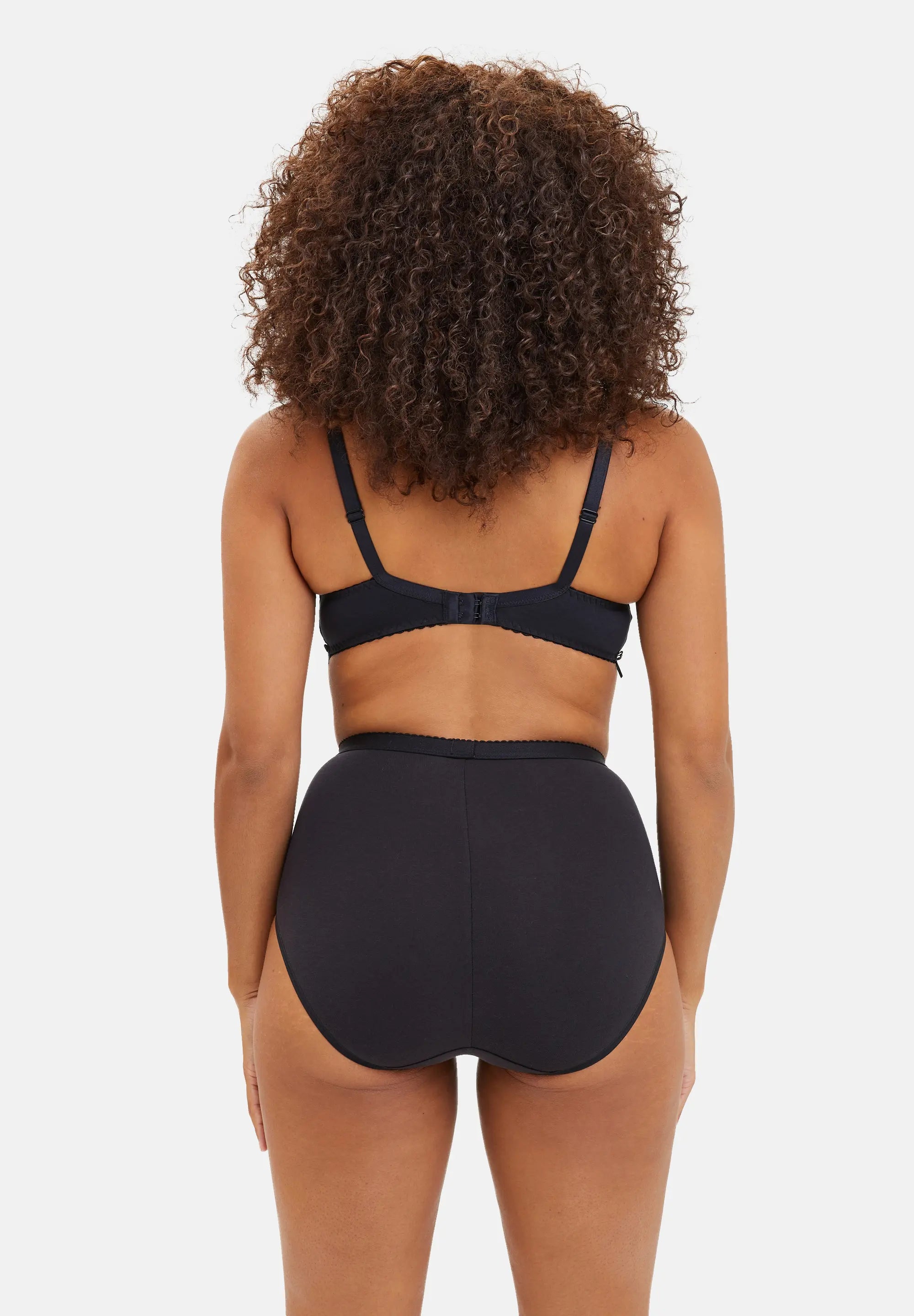 Ensemble noir avec soutien-gorge et culotte taille haute - de dos