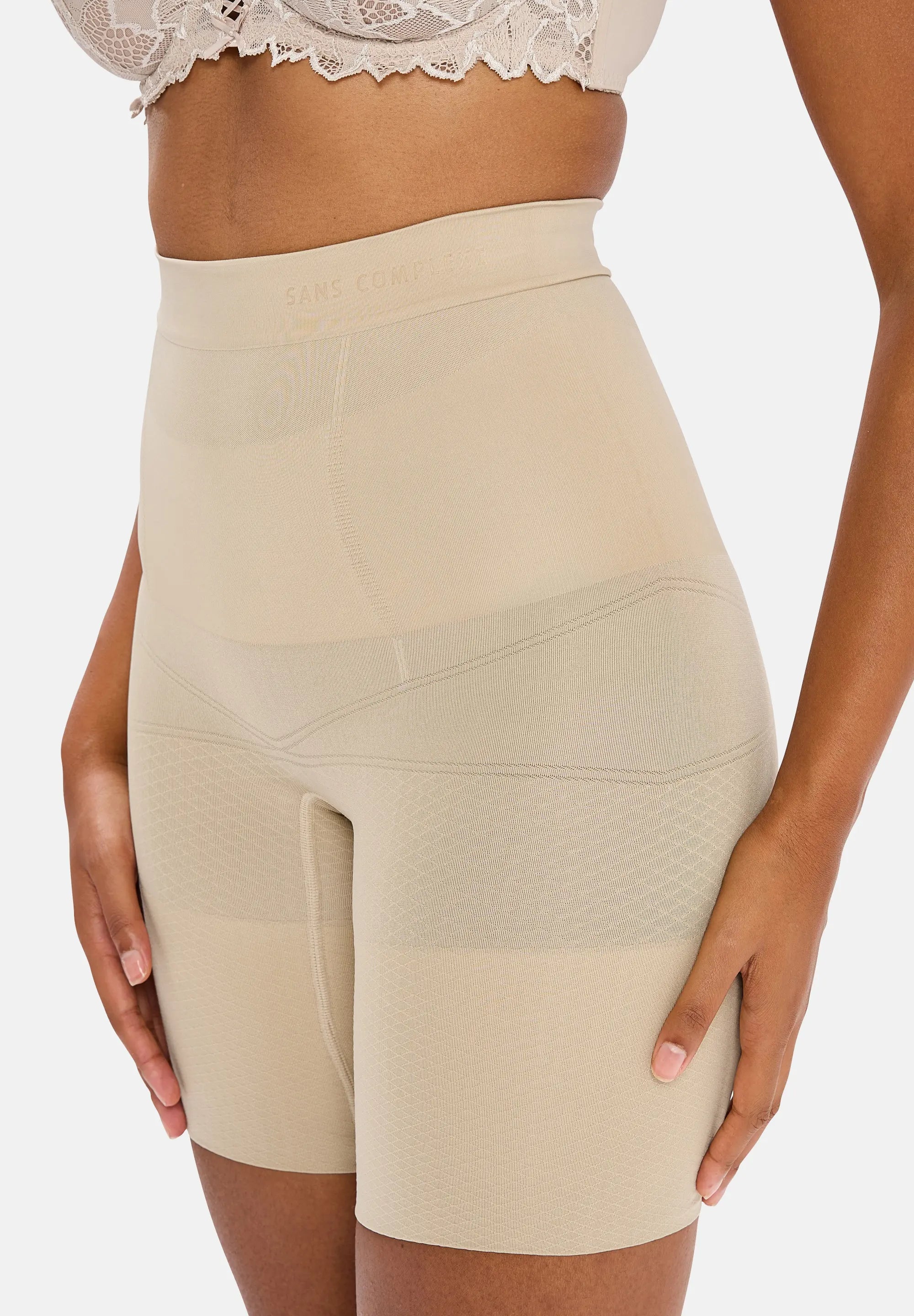 Slimmers Skinmodellierendes Midi Slip der neuen Generation