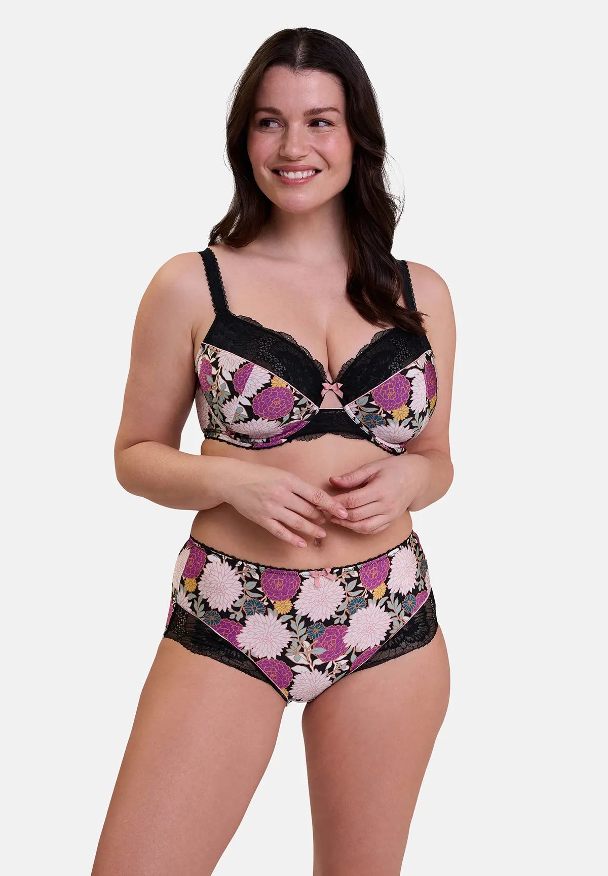 Aurélie Shorty met donkere dahliaprint