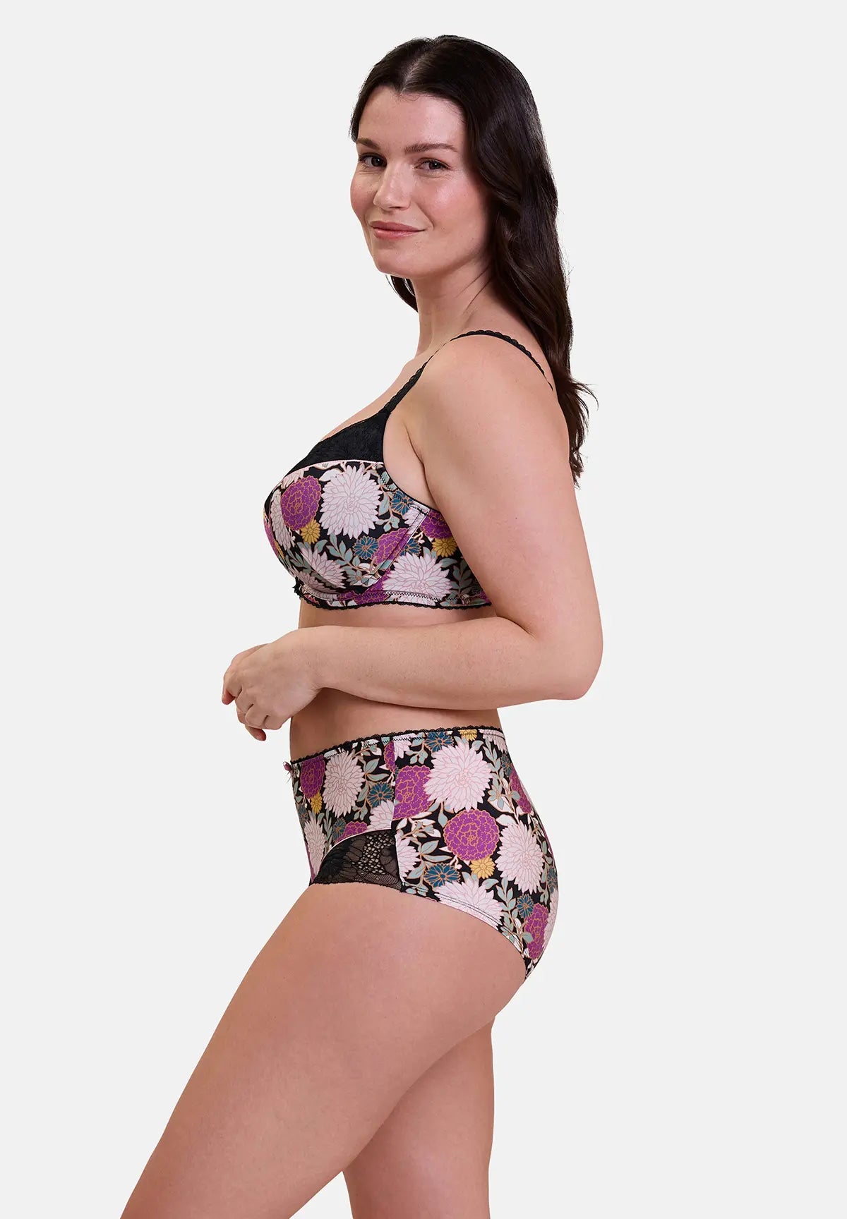 Aurélie Shorty met donkere dahliaprint