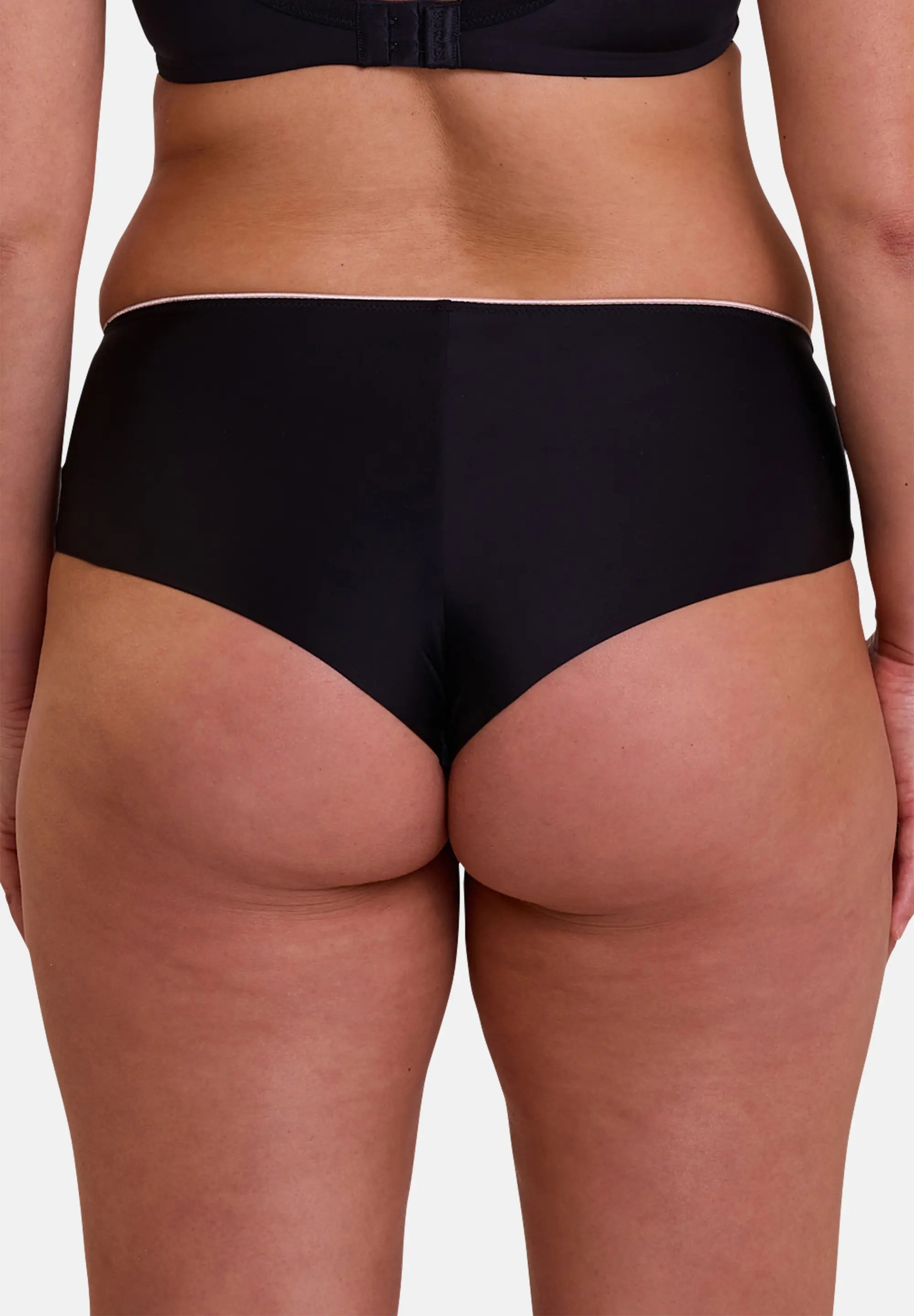 Shorty noir pour femme - de dos