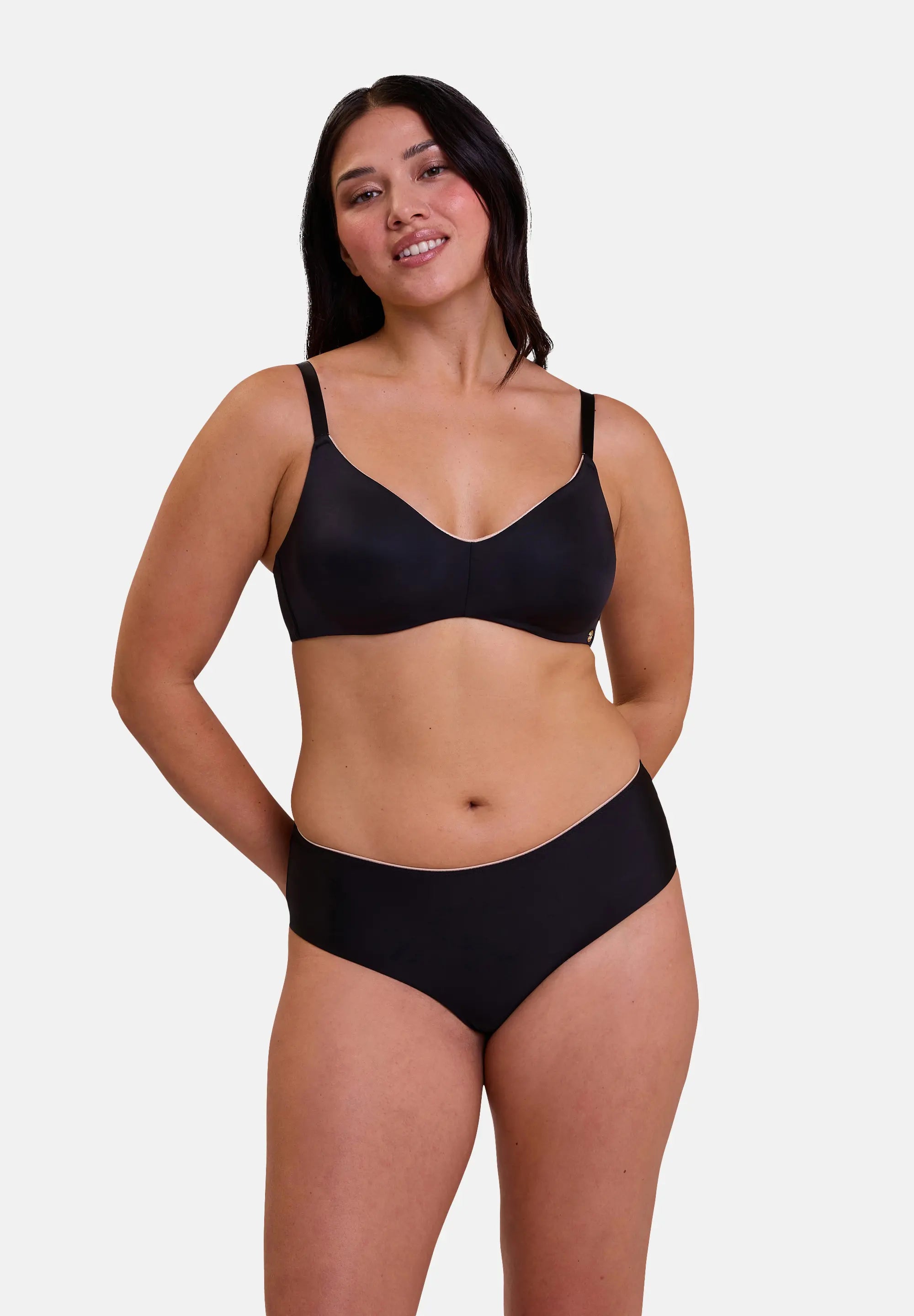 Ensemble soutien-gorge et shorty noir