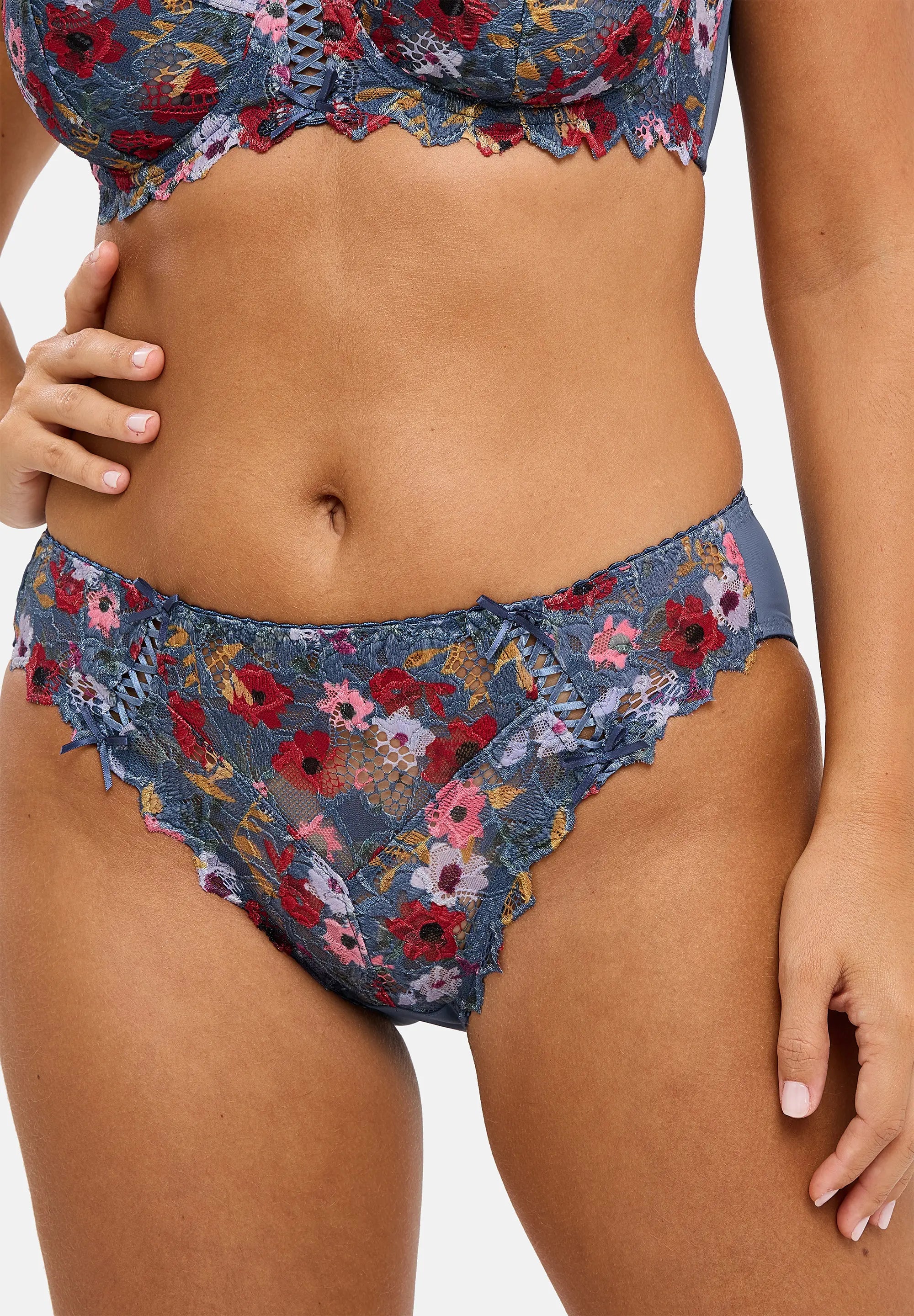 Braguita clásica Arum Mosaico Impreso Flores Escarchadas