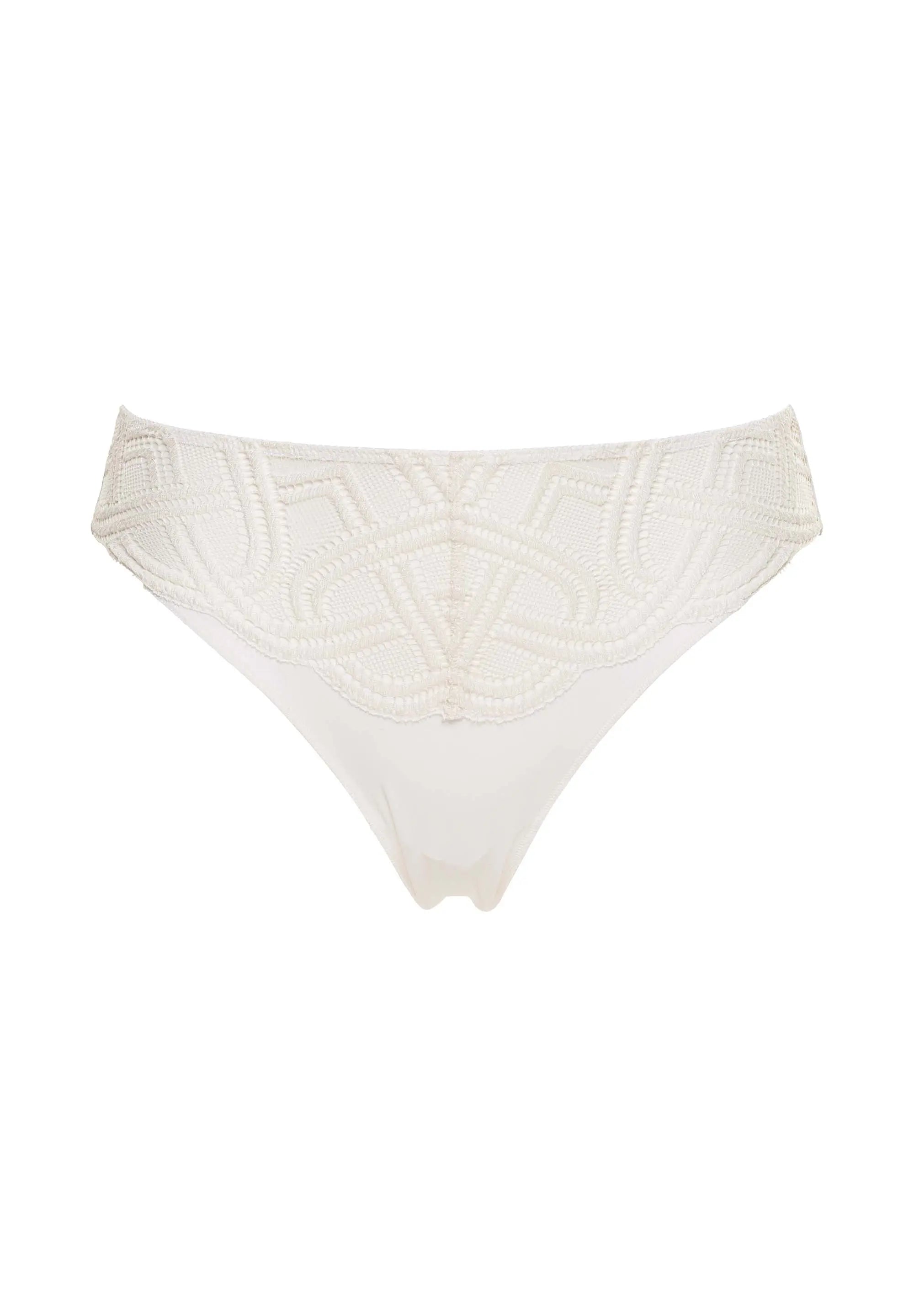 Packshot slip blanc pour femme