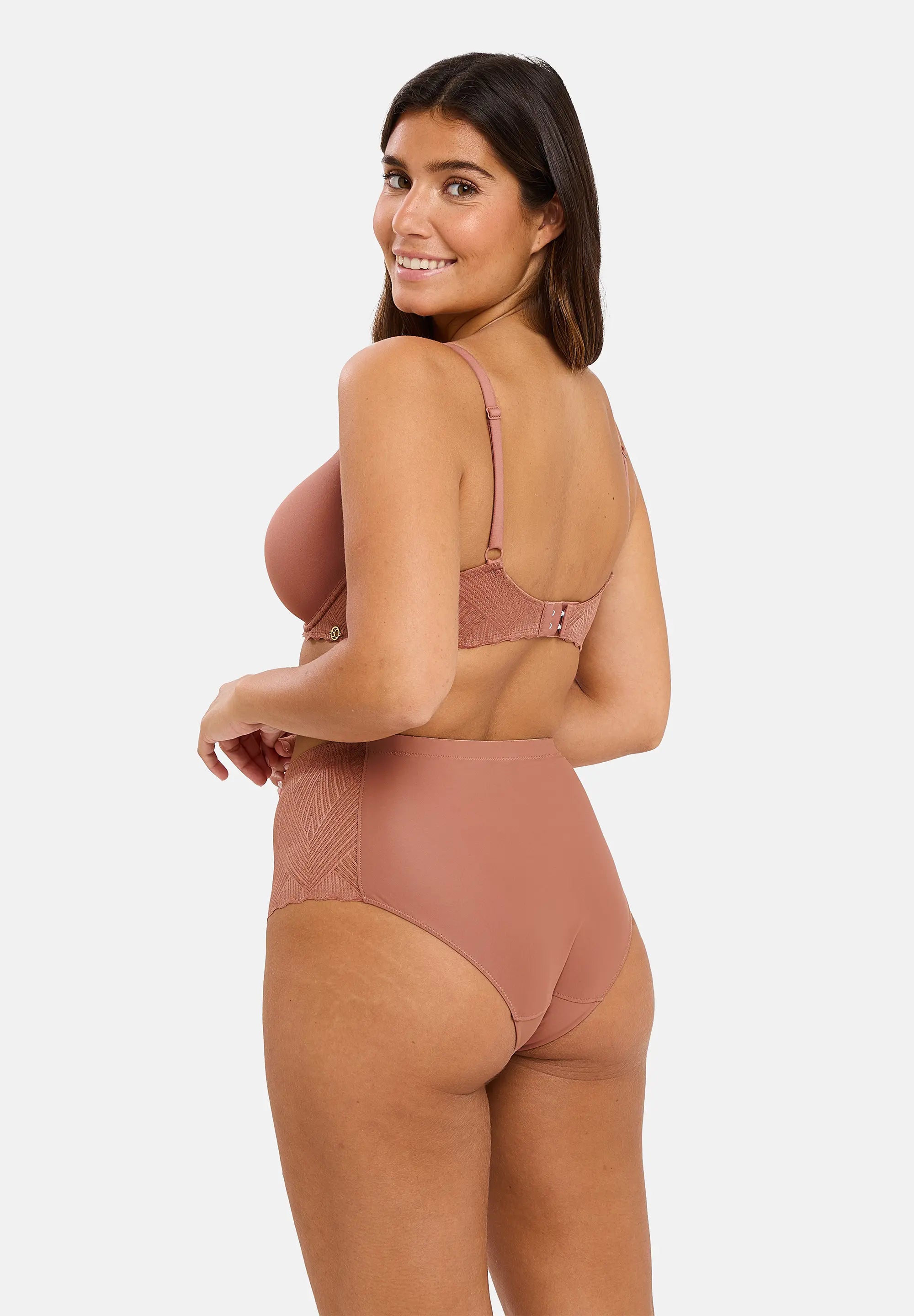 Spacer-BH mit Schalen Daily Softness Haselnuss