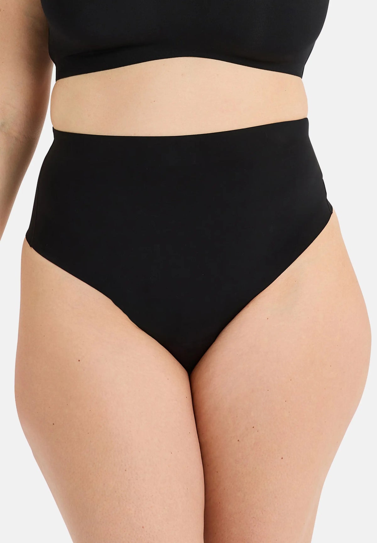 String taille haute gainant Perfect Touch Noir