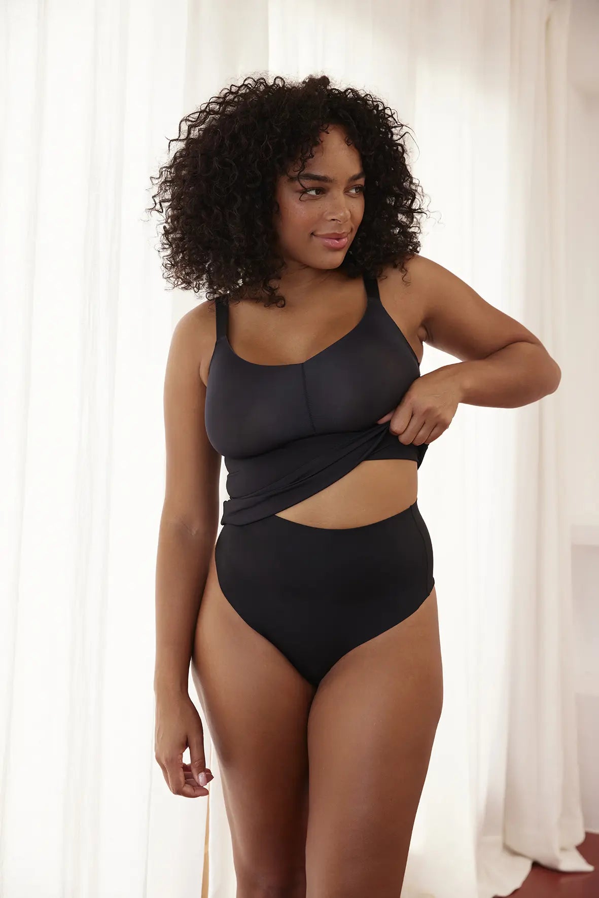 High-waisted shaping Perfect Touch Black