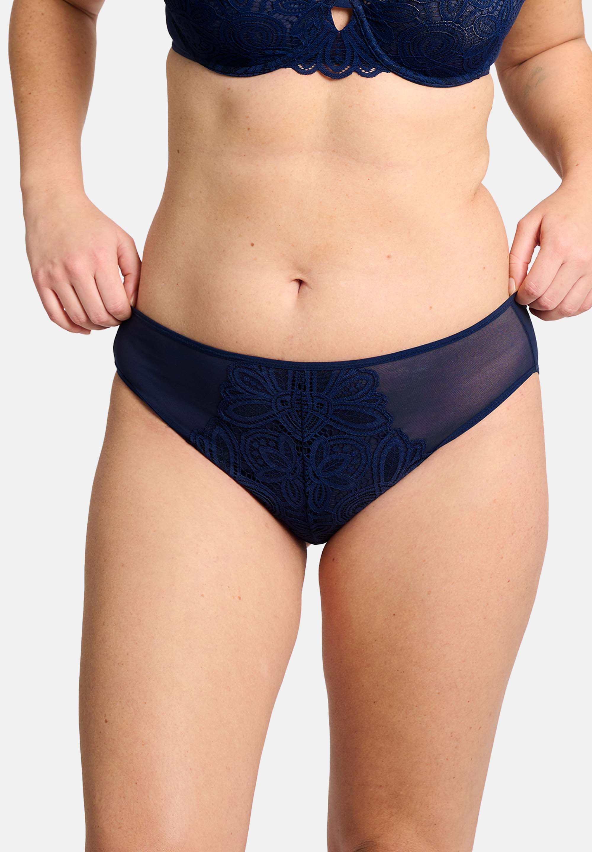 Buy Sans Complexe Attirance Wired Half Cup Lace Bra in Marine Blue 2024  Online