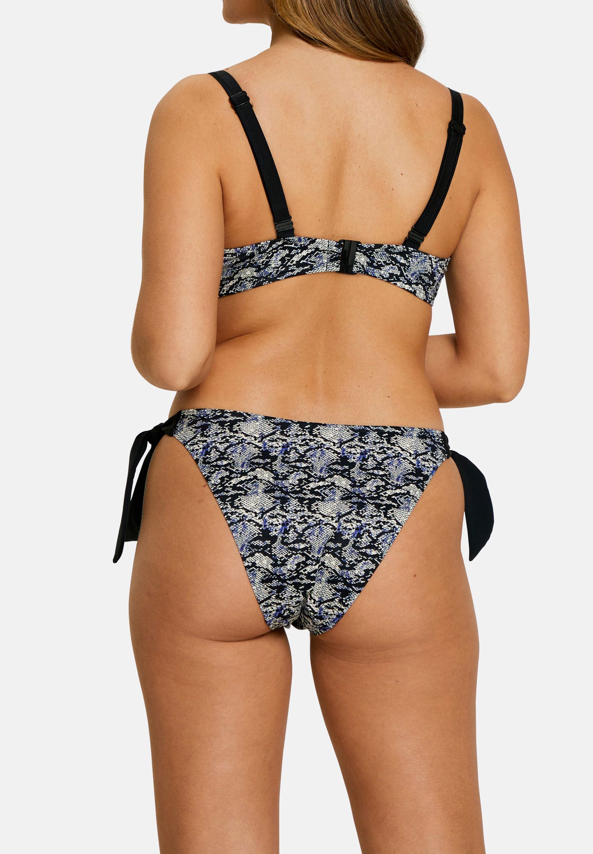 Voorgevormde Bikinitop met beugel At the world's end Dierenprint Zwart