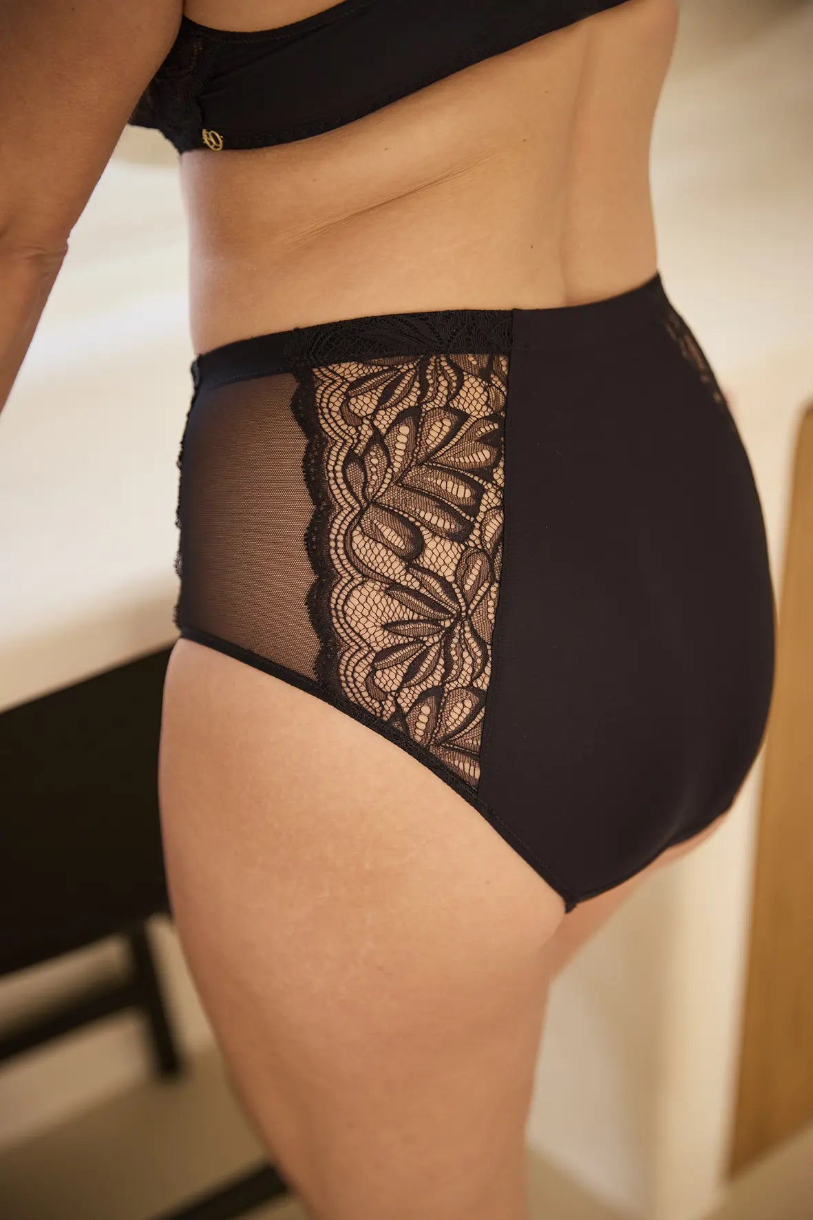 Hoge Taille Slip Suzan zwart