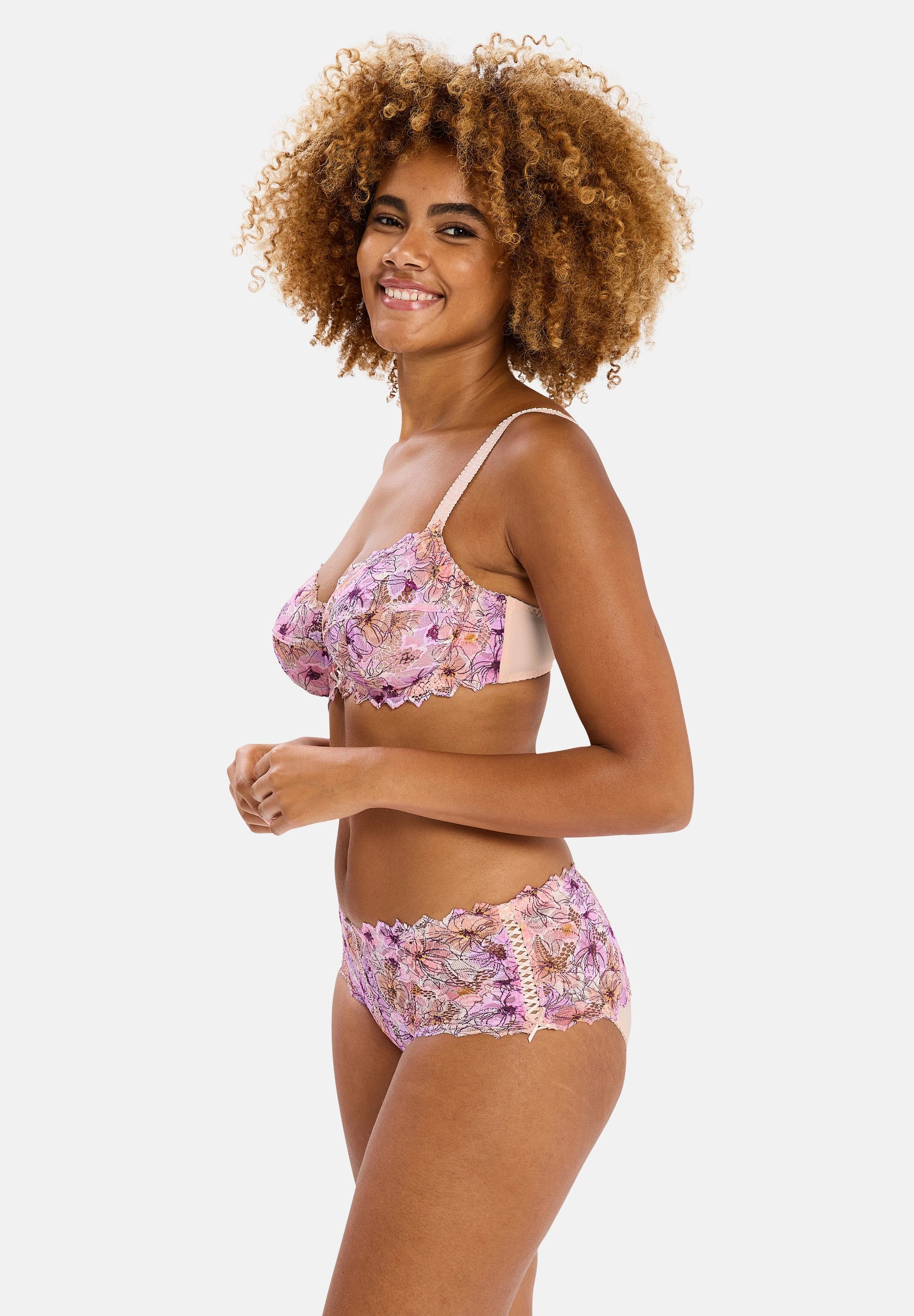 Ensemble de lingerie Arum Mosaic en coloris floral rose avec la culotte - vue de profil
